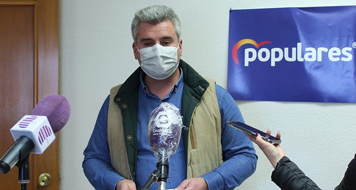 Esteban tacha “de decepcionantes” las medidas adoptadas por Page y critica “su cerrazón” al negarse a escuchar a la sociedad civil