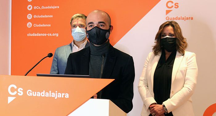 Cs Guadalajara asegura que el decretazo de Sánchez para la reducción de la brecha de género no da solución al problema, y además, penaliza a las familias Cs Guadalajara asegura que el decretazo de Sánchez para la reducción de la brecha de género no da solución al problema, y además, penaliza a las familias
