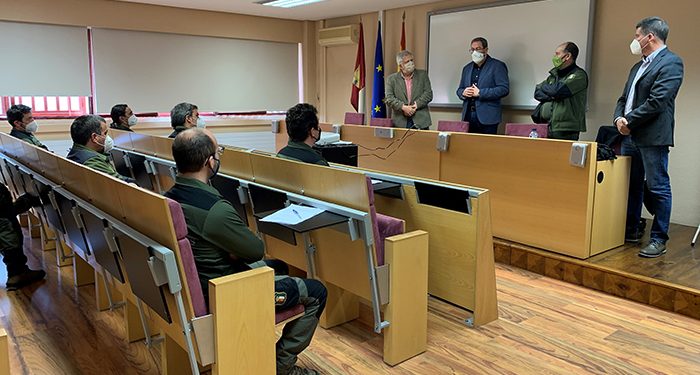 El delegado de la Junta clausura un curso especializado en habilidades comunicativas dirigido a Agentes Medioambientales El delegado de la Junta clausura un curso especializado en habilidades comunicativas dirigido a Agentes Medioambientales