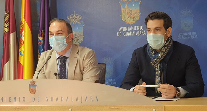 Carnicero reprocha a Aike que intente ser el “telonero” de Alberto Rojo para tapar sus carencias Carnicero reprocha a Aike que intente ser el “telonero” de Alberto Rojo para tapar sus carencias