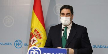 Echániz reprocha al PSOE que “su nefasta gestión” de la crisis sanitaria sitúe a España en el tercer peor país del mundo en número de nuevos casos”