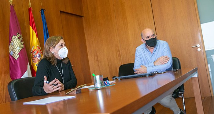 Más de 400 docentes de la región participan en un foro para intercambiar ideas y recursos sobre cómo mejorar la convivencia educativa en las aulas