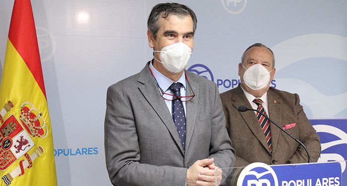 Román denuncia que la paralización de las obras de abastecimiento a los municipios Ribereños “es una negligencia política” del Gobierno de Page Román denuncia que la paralización de las obras de abastecimiento a los municipios Ribereños “es una negligencia política” del Gobierno de Page