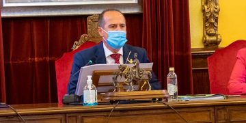 Alberto Rojo: “Entre las imágenes que hemos visto este fin de semana en varias ciudades de España y la cola del tanatorio hay una  línea muy fina”