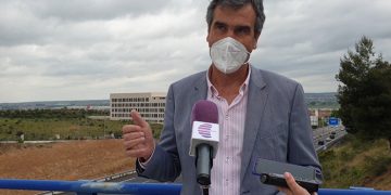 Antonio Román muestra su oposición a que el Gobierno de Sánchez cobre peajes por circular por las autovías