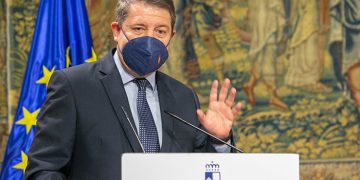 Page coloca la primera piedra del nuevo Centro de Salud de Cifuentes y firma un protocolo con la Diputación Provincial en materia sanitaria