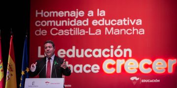 Page anuncia la aprobación de una nueva Oferta Pública de Empleo para el próximo curso escolar de 1.175 plazas