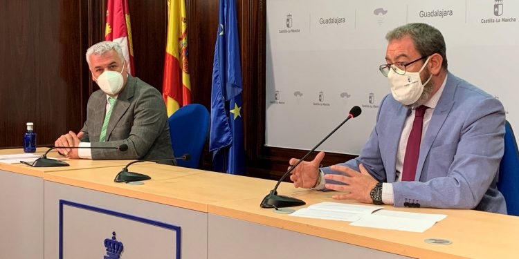 El Plan de Empleo 2021 dobla su inversión hasta los 9 millones de euros y genera una oportunidad laboral para 1.166 personas en la provincia de Guadalajara El Plan de Empleo 2021 dobla su inversión hasta los 9 millones de euros y genera una oportunidad laboral para 1.166 personas en la provincia de Guadalajara