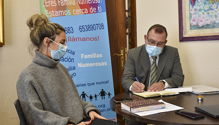 El Ayuntamiento de Guadalajara acuerda nuevas bonificaciones en el IBI dirigidas a las familias numerosas, vinculadas al valor catastral de los inmuebles