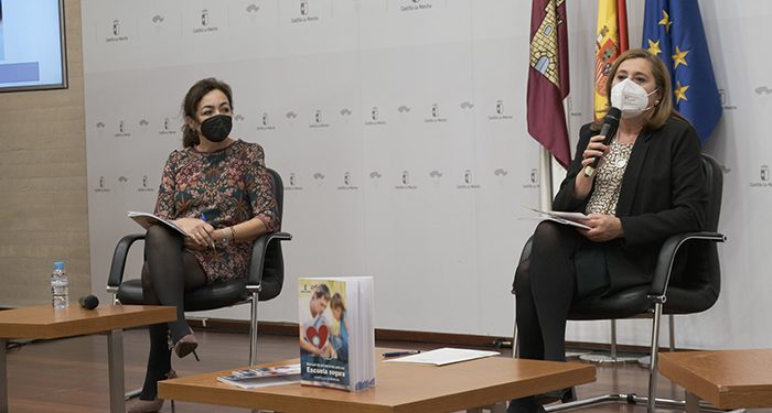 El Gobierno regional a distribuye en los centros educativos un manual de actuación en situaciones de emergencia sanitaria