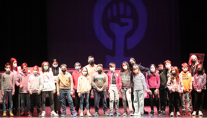 Cabanillas celebra con la comunidad escolar el Día de la Mujer 2022, en un brillante acto institucional