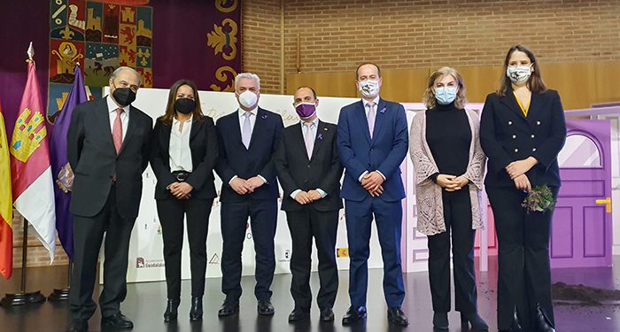 Vega reivindica la implicación y corresponsabilidad de los hombres en la lucha por la igualdad de las mujeres