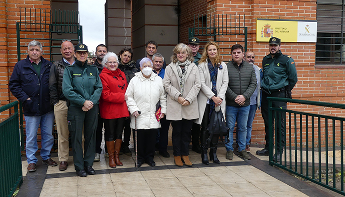 La subdelegada del Gobierno visita el cuartel de Cogolludo y se reúne con los alcaldes y alcaldesas de la demarcación