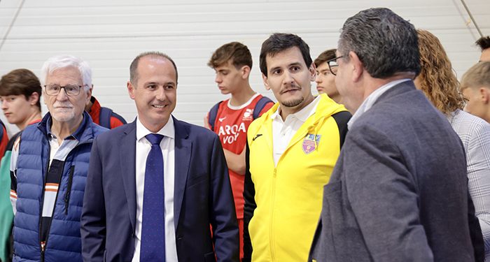Un total de 350 deportistas de los mejores clubes de España de Vóley se disputan en Guadalajara el Campeonato nacional en categoría juvenil Un total de 350 deportistas de los mejores clubes de España de Vóley se disputan en Guadalajara el Campeonato nacional en categoría juvenil
