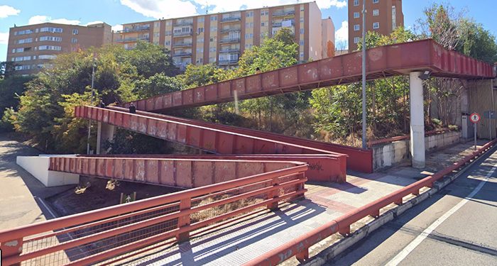El Ayuntamiento de Guadalajara invertirá 310.000 euros en la reparación integral de la pasarela peatonal que conecta Ingeniero Mariño con el barranco del Alamín El Ayuntamiento de Guadalajara invertirá 310.000 euros en la reparación integral de la pasarela peatonal que conecta Ingeniero Mariño con el barranco del Alamín