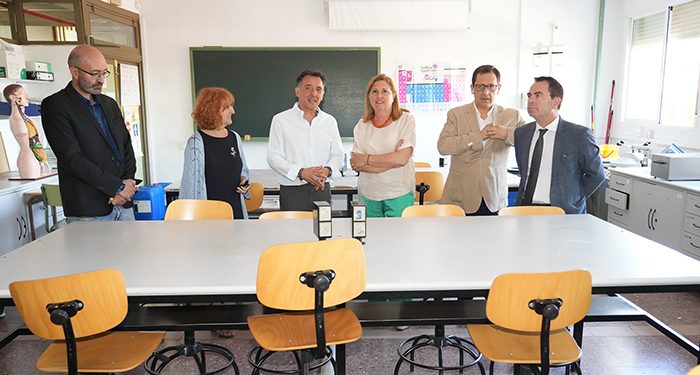 El Gobierno regional pondrá en marcha 52 nuevos ciclos formativos bilingües presenciales en 25 centros educativos de Castilla-La Mancha