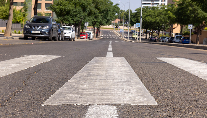 El Ayuntamiento de Guadalajara va a destinar 760.000 euros en renovar la señalización viaria horizontal y vertical de una veintena de calles