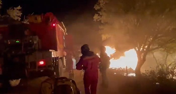 Vídeo Humanes. Cayó un helicóptero y el fuego continúa (actualizado)