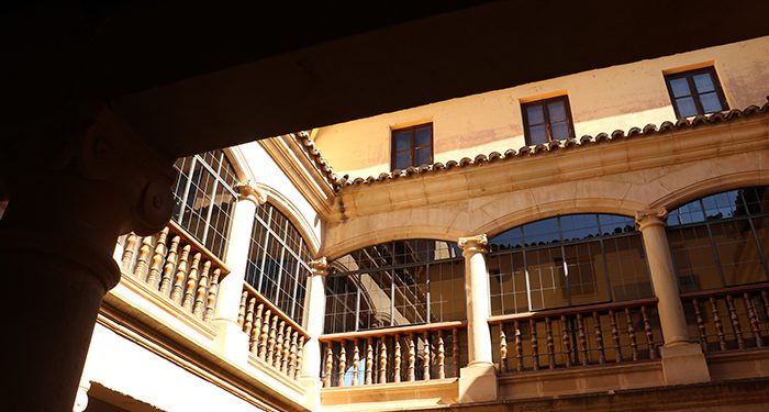 Apuñalan a una mujer en plena calle en Sigüenza