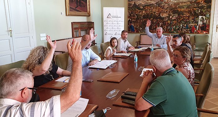 El Consorcio de Residuos de Guadalajara invertirá 635.250 euros en la compra de una trituradora de biorresiduos El Consorcio de Residuos de Guadalajara invertirá 635.250 euros en la compra de una trituradora de biorresiduos