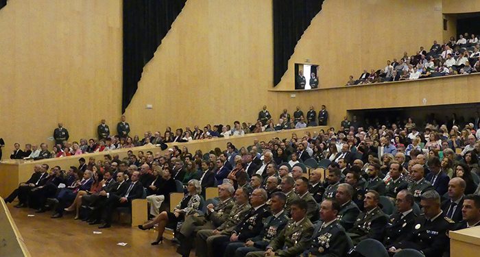 Mercedes Gómez subraya “el compromiso de la Guardia Civil para garantizar la seguridad de los vecinos y vecinas de la provincia de Guadalajara” Mercedes Gómez subraya “el compromiso de la Guardia Civil para garantizar la seguridad de los vecinos y vecinas de la provincia de Guadalajara”