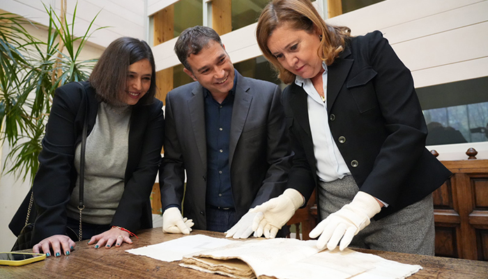 El Ayuntamiento de Cogolludo cede al Archivo Histórico de Guadalajara su fondo histórico, que contiene documentos que van desde el siglo XIII al XX