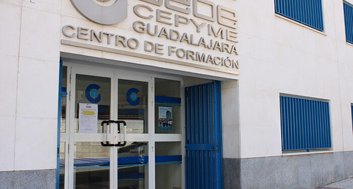 La Federación de Turismo y Hostelería de Guadalajara y los sindicatos firman el convenio colectivo del sector