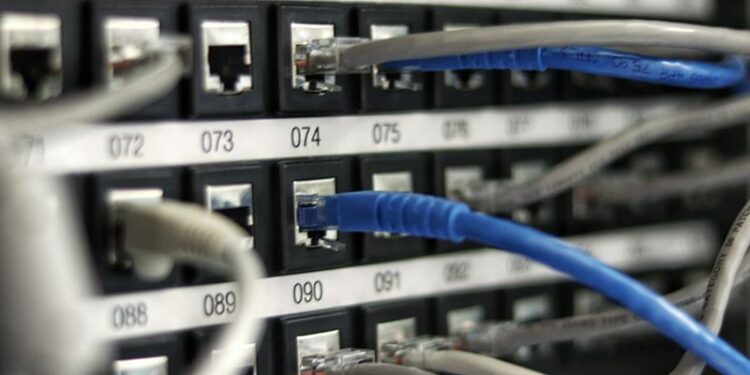 Buenafuente del Sistal lleva ya cinco días sin cobertura móvil, internet ni teléfono fijo