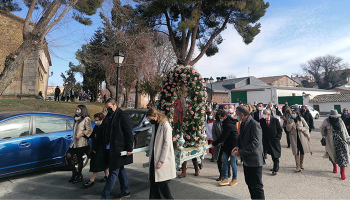Villanueva de la Torre celebra la festividad de su Patrona, Santa Águeda, con su tradicional misa y procesión y un novedoso Concurso de Gachas