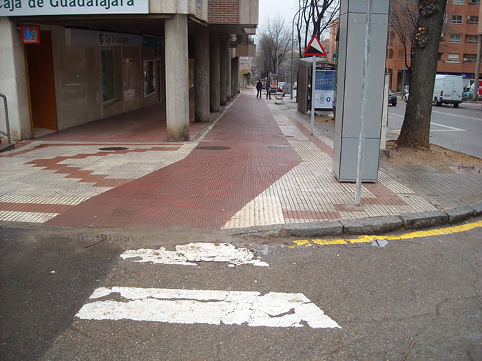 GuadaENBICI felicita al Ayuntamiento por el desmantelamiento del carril bici de la calle Julián Besteiro 2 GuadaENBICI felicita al Ayuntamiento por el desmantelamiento del carril bici de la calle Julián Besteiro