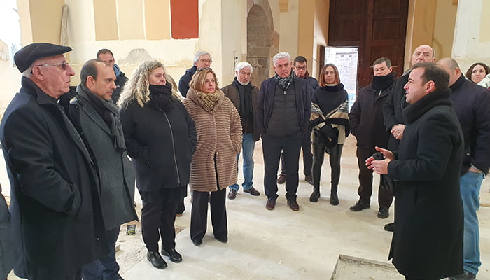 Vega y Atilano Rodríguez supervisan la remodelación de la iglesia de San Gil, en Molina de Aragón