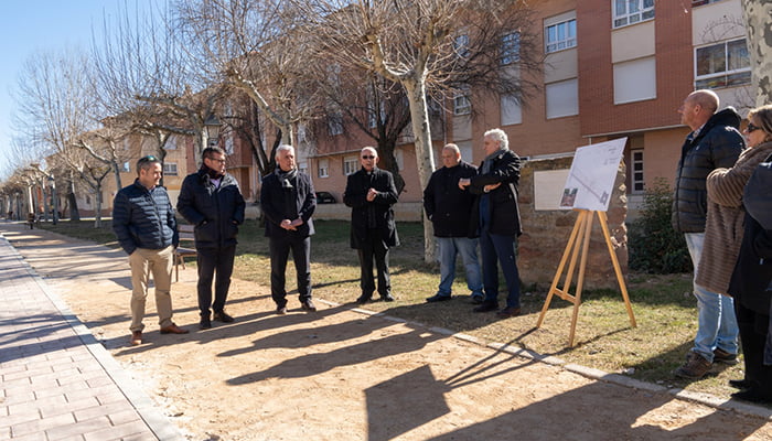 Vega y el alcalde de Molina de Aragón inauguran el renovado Parque de la Alameda