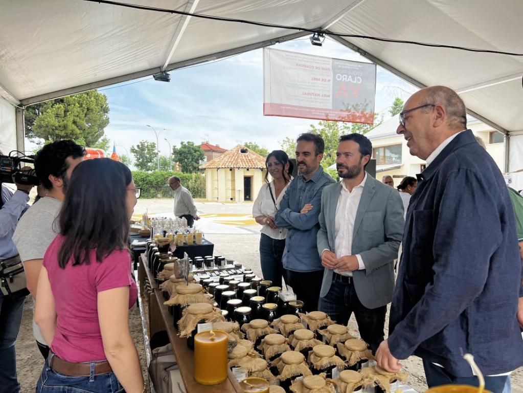 El Gobierno de Castilla-La Mancha apoya al sector apícola regional