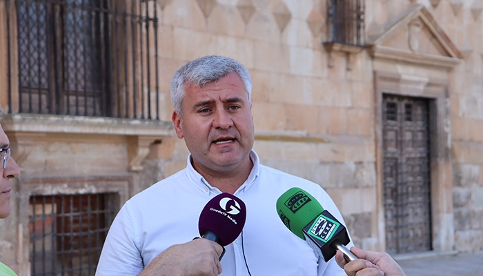 Esteban “Alberto Rojo es un alcalde agotado y sin ideas que copia los proyectos del Partido Popular”