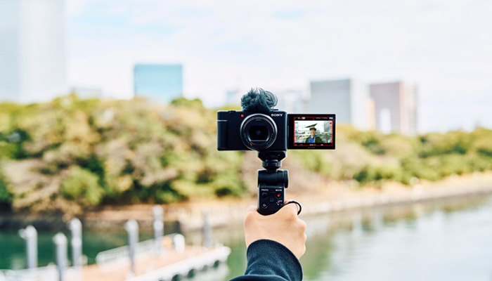 Sony presenta la nueva cámara para videoblogs con un objetivo zoom gran angular la ZV-1 II