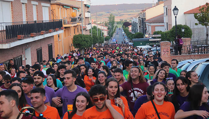 Un multitudinario Desfile y Pregón de Peñas arranca las Fiestas del Cristo de la Expiración de Cabanillas 2023