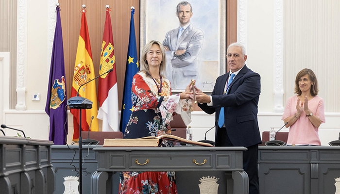 Ana Guarinos ya es alcaldesa de Guadalajara