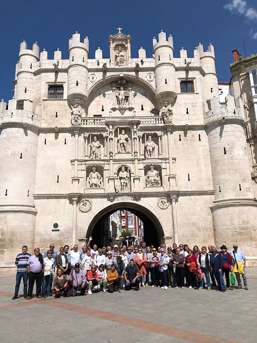 La Hermandad de Santa Águeda de Málaga del Fresno realiza una visita cultural a Burgos