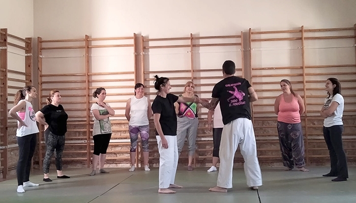 Cogolludo propicia una clase de defensa personal para mujeres