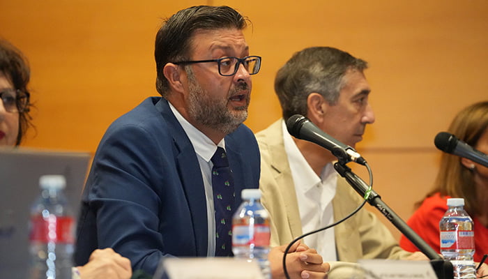 El Gobierno regional creará este curso una escuela de equipos directivos para que puedan formarse en asuntos de liderazgo pedagógico y organizativo