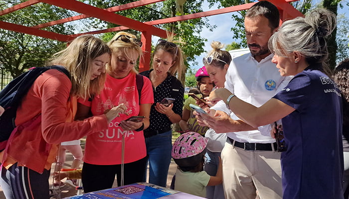 Escudero participa en Villanueva de la Torre en la campaña de educación ambiental ‘Combina y muévete’