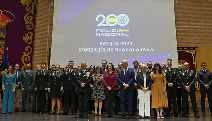 La subdelegada del Gobierno felicita a la Policía Nacional por su trabajo diario para garantizar la seguridad de la ciudad de Guadalajara