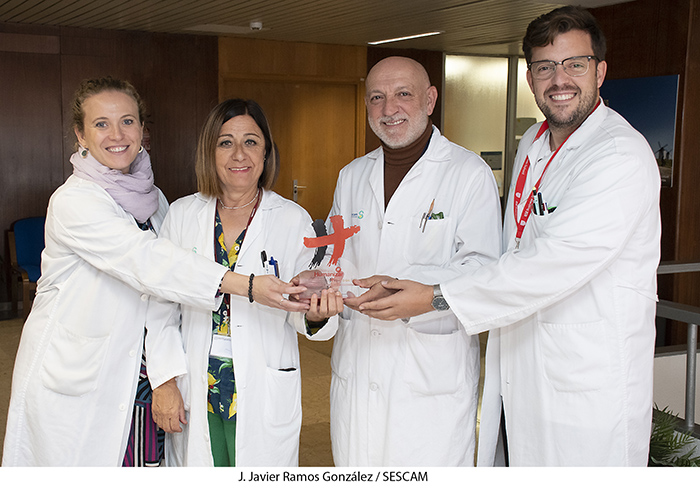 Rodrigo Gutiérrez, director médico del Área Integrada de Guadalajara, recibe el premio ‘Humanizar’ del Centro San Camilo por su trabajo en favor de la humanización