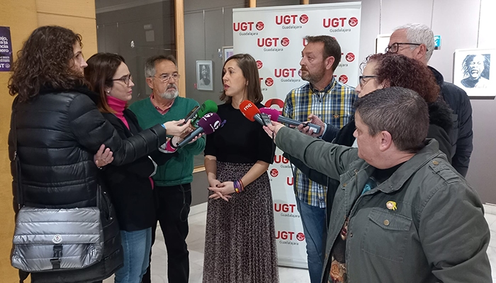 UGT Guadalajara celebra el acto “Por la eliminación de todo tipo de violencia hacia las mujeres” y recuerda que la brecha salarial también es un tipo de violencia