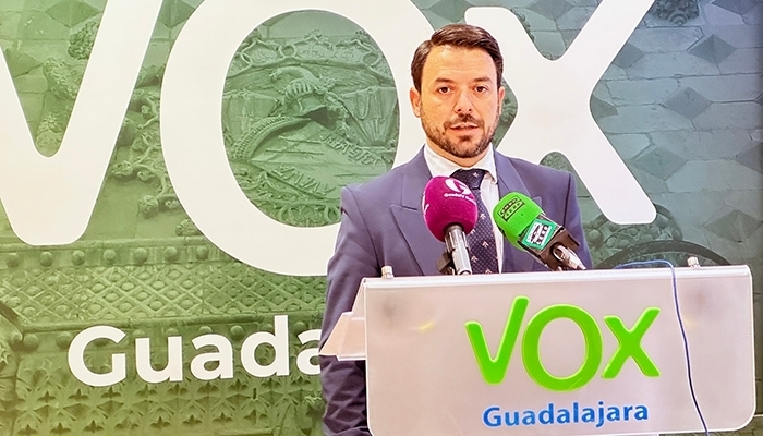 VOX acusa al alcalde del PSOE de Pioz de comprar las voluntades de dos concejales de su formación