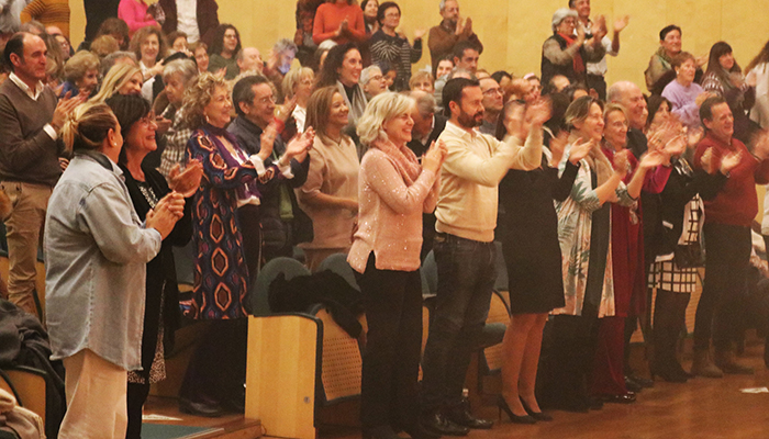 La gala de Manos Unidas con “Lorca es Flamenco” pone al Buero Vallejo en pie
