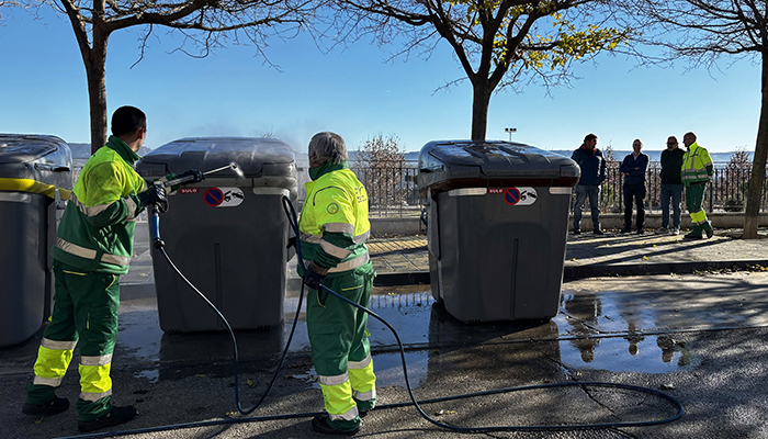 Vega del Henares pone en marcha un servicio de limpieza y desinfección de contenedores