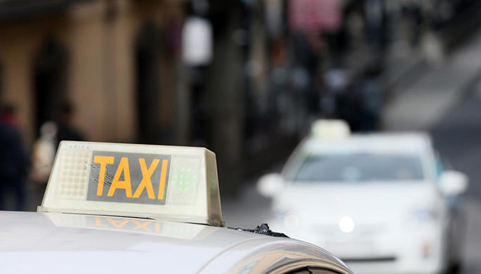 El Gobierno regional destinará 100.000 euros para que los taxis puedan continuar adaptando sus vehículos a las personas con movilidad reducida