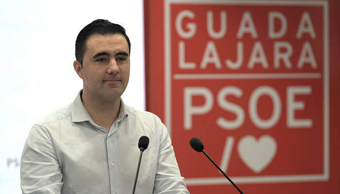 El PSOE denuncia que el plan de limpieza de Guarinos “es un engaño y ha dejado abandonados en estos dos meses a más del 70% de los barrios de la ciudad”