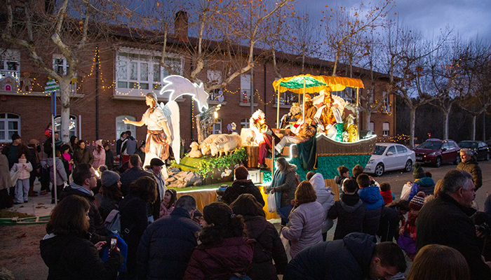 Los Reyes Magos despiden una divertida y participativa Navidad en Trillo